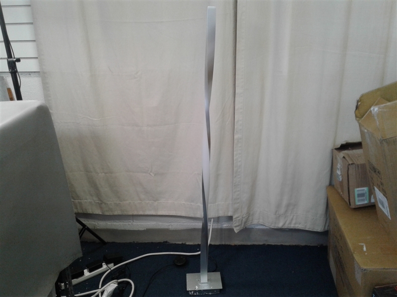 Integrated LED Floor Lamp 