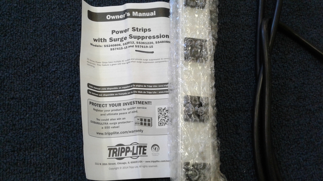  Tripp Lite 24 Outlet Bench & Cabinet Power Strip