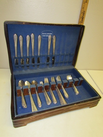 HOLMES & EDWARD INLAID SILVERPLATE FLATWARE IN WOOD BOX