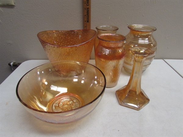 VINTAGE CARNIVAL GLASS