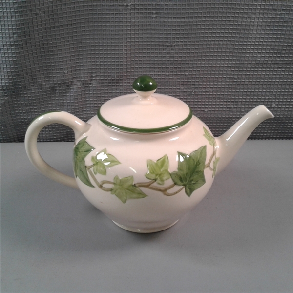 Vintage Franciscan Ivy(American) Teapot, Sugar w/Lid, & Creamer