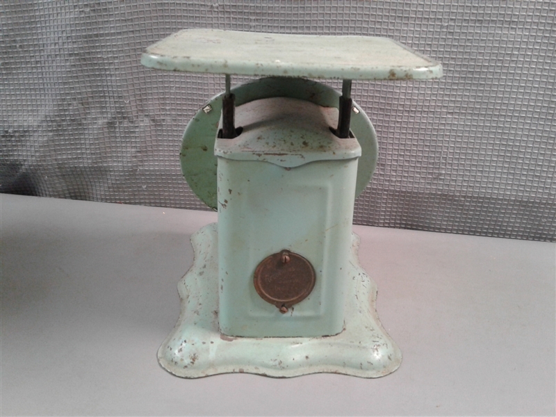 Vintage Household Family Scales