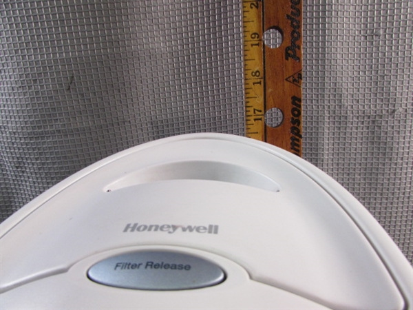 Honeywell QuietClean Air Purifier 