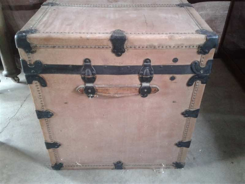 Vintage Trunk