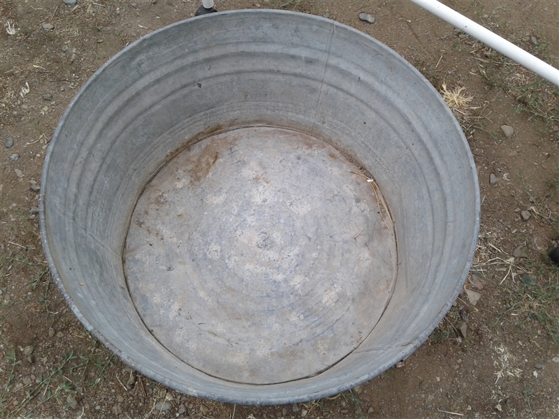 Galvanized Bucket and Adjustable Rack