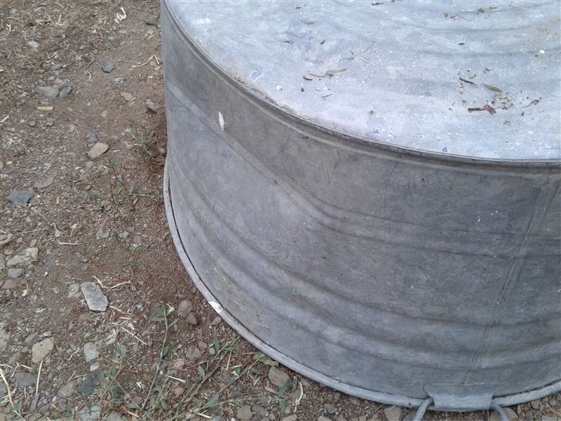 Galvanized Bucket and Adjustable Rack