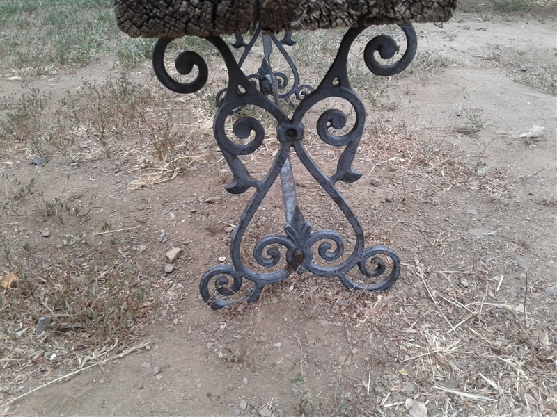 Cute Little Cast/Wrought Iron Bench