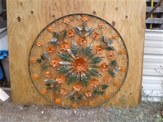 35.5" Round Metal Floral Decor