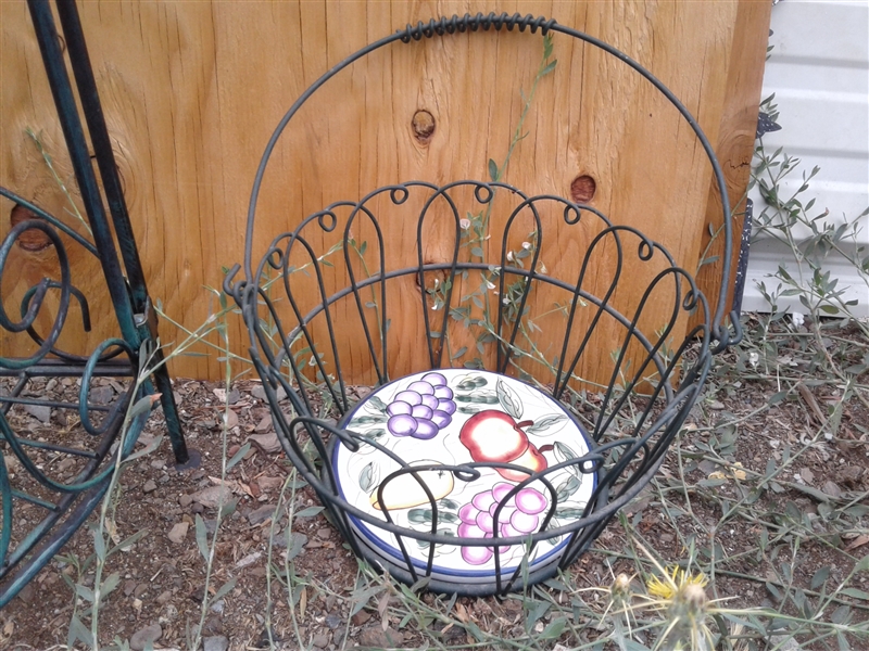 Wire Shelf, Planter, & Baskets