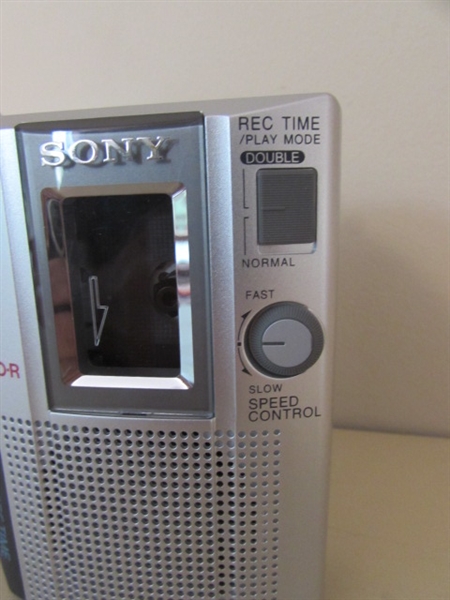 SONY CASSETTE RECORDER & 7 BLANK TAPES