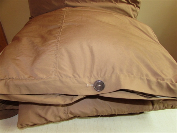 DOWN COMFORTER WITH DUVET COVER