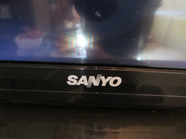 43 SANYO LCD FLATSCREEN TV & SONY BLU-RAY PLAYER