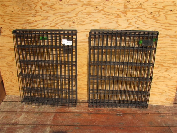PAIR OF BLACK WIRE 8-PANEL edit fence not (KENNELS)