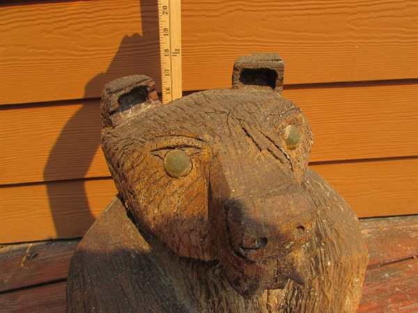 CHAINSAW BEAR CARVING
