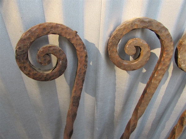 WROUGHT IRON CURTAIN ROD W/BRACKETS & 4 HEAVY WROUGHT IRON PIECES