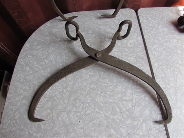 VINTAGE/ANTIQUE ICE PRONGS