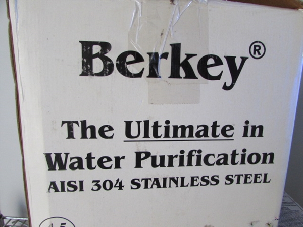 BERKEY 4.5 GALLON WATER PURIFICATION SYSTEM & EXTRA FILTERS