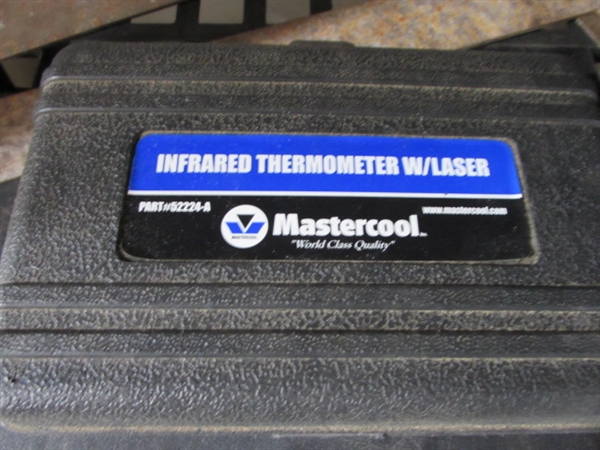 INFRARED THERMOMETER W/LASER & 2 CARPENTER SQUARES