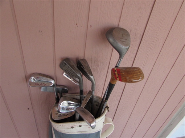 Set of Golf Clubs & Bag
