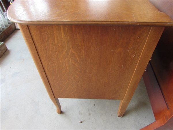 Vintage/Antique 2 Drawer Dresser