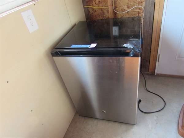 Small GE Refrigerator