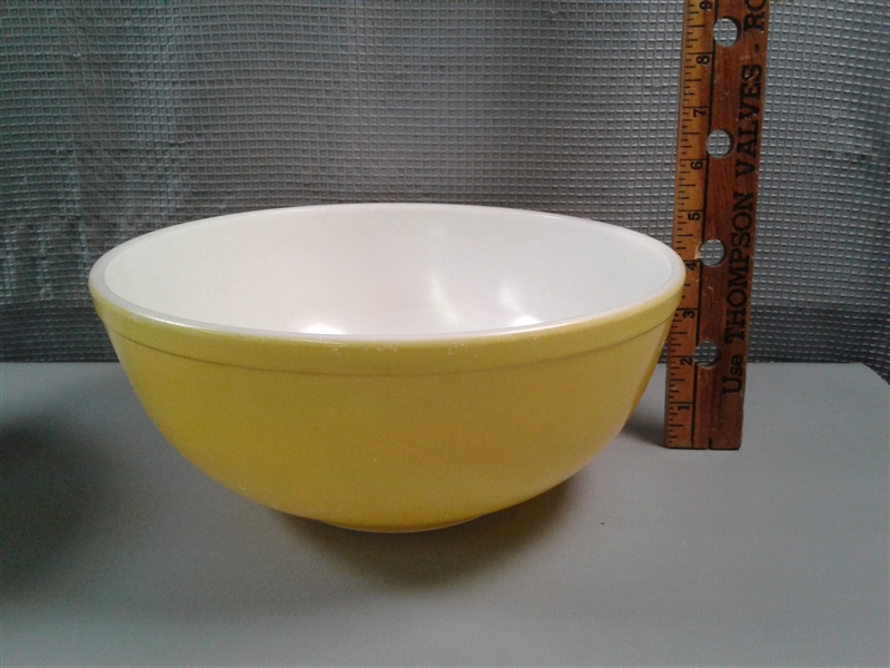 Vintage Pyrex Primary Colors Nesting Bowls Set