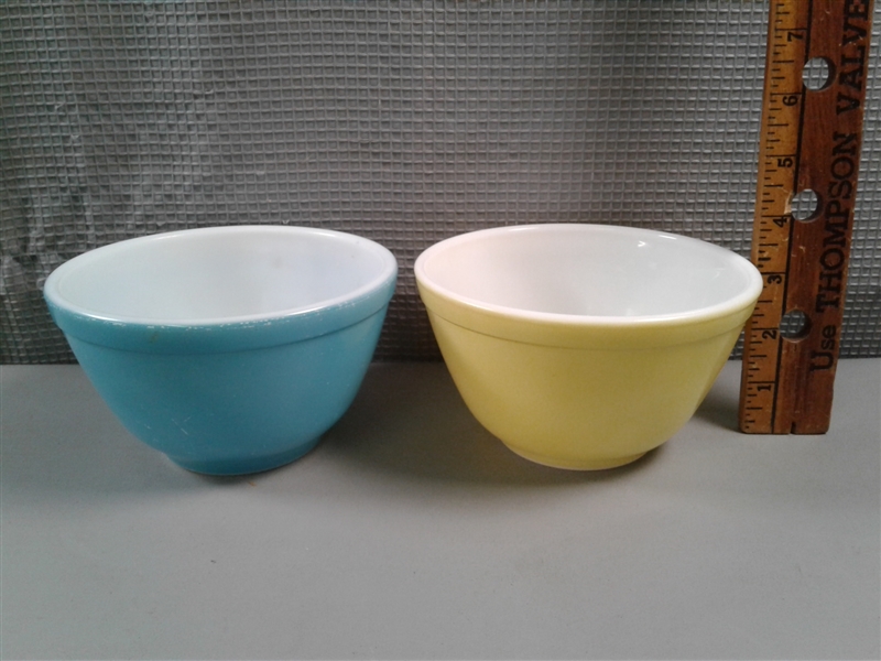 Vintage Pyrex Primary Colors Nesting Bowls Set