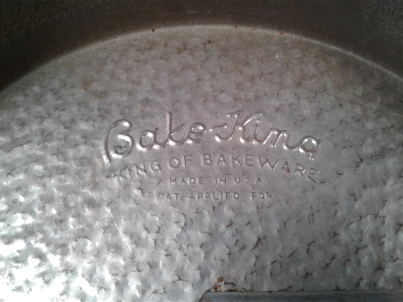 Vintage Bake King Pie Pans, Wear-Ever Cake Pan, & Spring Form Pan