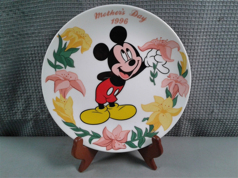 Grolier Collectibles Disney Plates