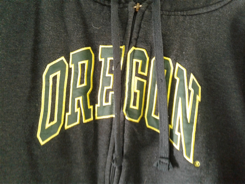 XXL Oregon Ducks Zip Up Sweaters