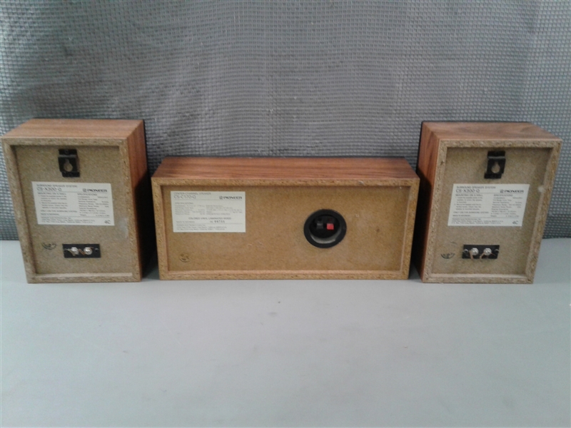 5 Pioneer Speakers 