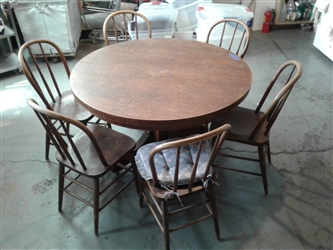 Antique Oak Table w/6 Chairs