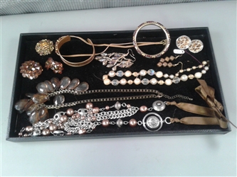 Vintage Ladies Jewelry in Browns