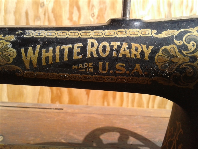 White Rotary Sewing Machine Table 
