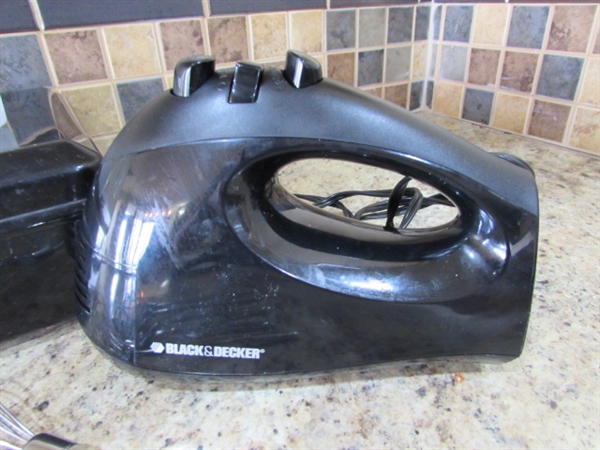 OSTER TOASTER & BLACK & DECKER HAND MIXER