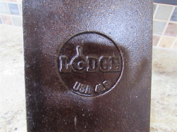 LODGE CAST IRON GRIDDLE & BREAD PANS