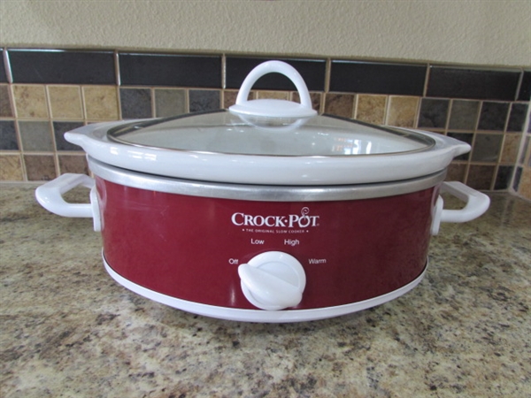 CROCK POT SLOW COOKER