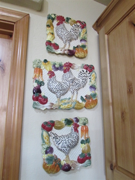 FITZ & FLOYD CHICKEN WALL ART