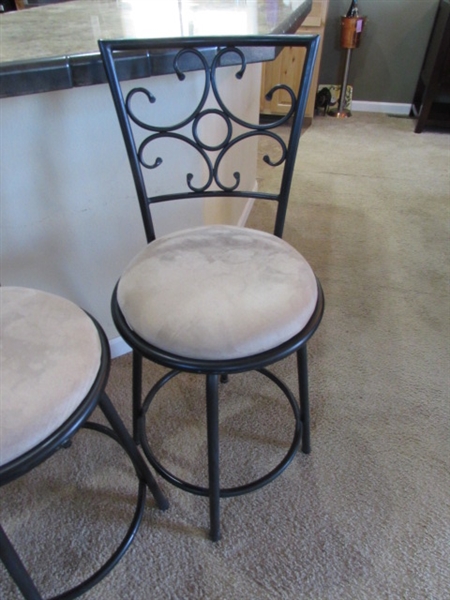 3 SWIVEL SEAT BARSTOOLS