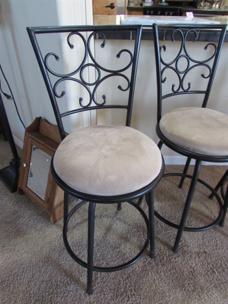 3 SWIVEL SEAT BARSTOOLS