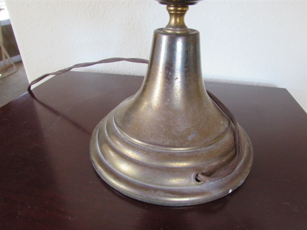 ANTIQUE TABLE LAMP