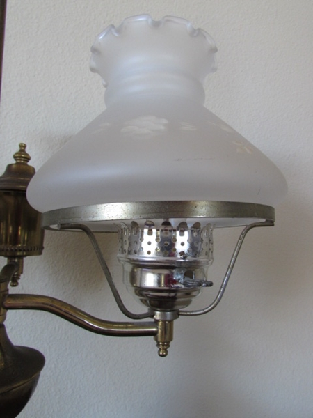 ANTIQUE TABLE LAMP