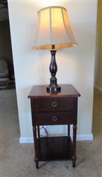 ACCENT TABLE WITH LAMP