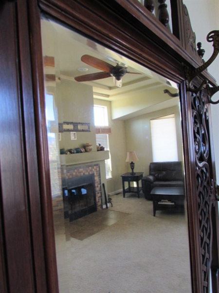 BEAUTIFUL ANTIQUE ORNATE HALL TREE