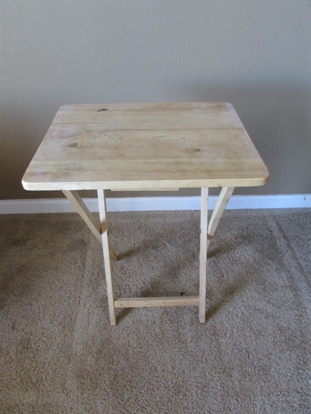 WOOD TV TRAY & 2 TABLE FANS