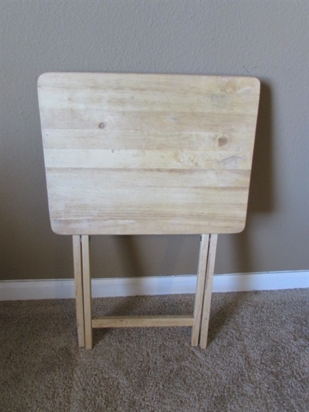 WOOD TV TRAY & 2 TABLE FANS