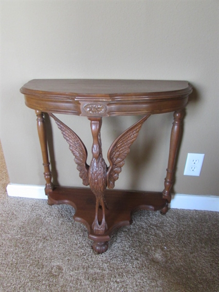 ANTIQUE 1/2 ROUND HAND CARVED WOOD ACCENT TABLE & TRINKET BOX