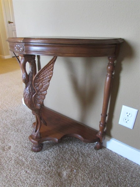 ANTIQUE 1/2 ROUND HAND CARVED WOOD ACCENT TABLE & TRINKET BOX