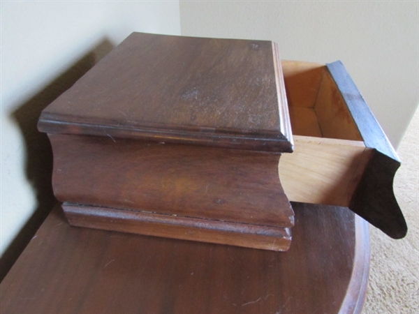 ANTIQUE 1/2 ROUND HAND CARVED WOOD ACCENT TABLE & TRINKET BOX