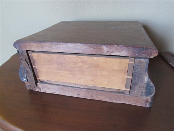 ANTIQUE 1/2 ROUND HAND CARVED WOOD ACCENT TABLE & TRINKET BOX